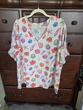 Entro White V-Neck Tunic with Multicolor Sea Life Print, Sz. XL